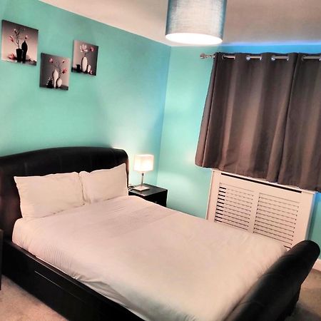 Lovely 2- Bedroom Apartment In 贝尔法斯特 外观 照片