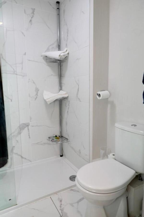 Lovely 2- Bedroom Apartment In 贝尔法斯特 外观 照片