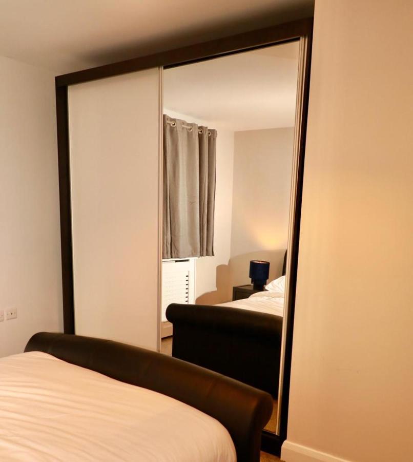 Lovely 2- Bedroom Apartment In 贝尔法斯特 外观 照片