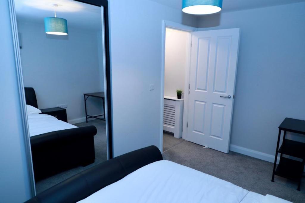 Lovely 2- Bedroom Apartment In 贝尔法斯特 外观 照片