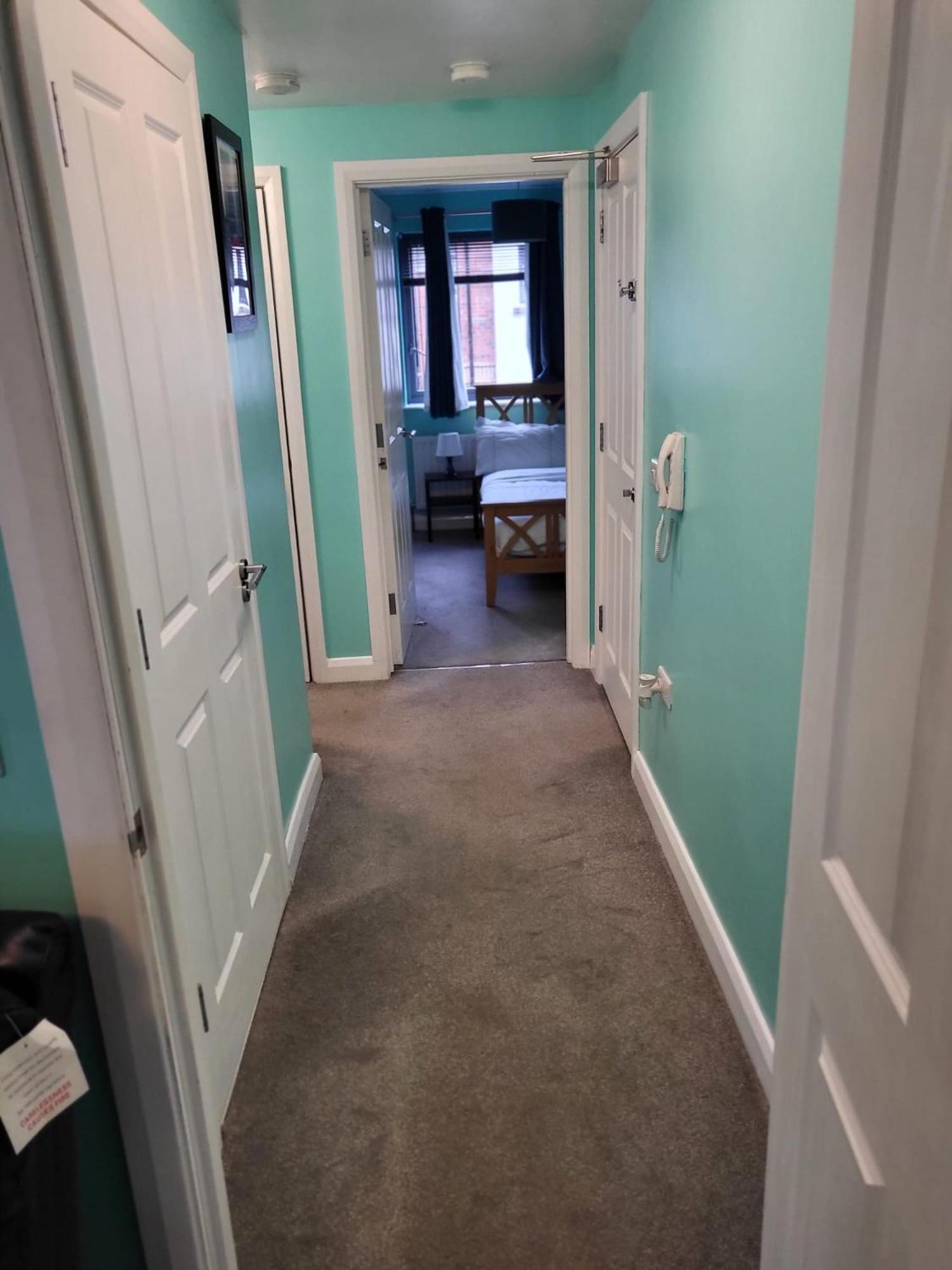 Lovely 2- Bedroom Apartment In 贝尔法斯特 外观 照片