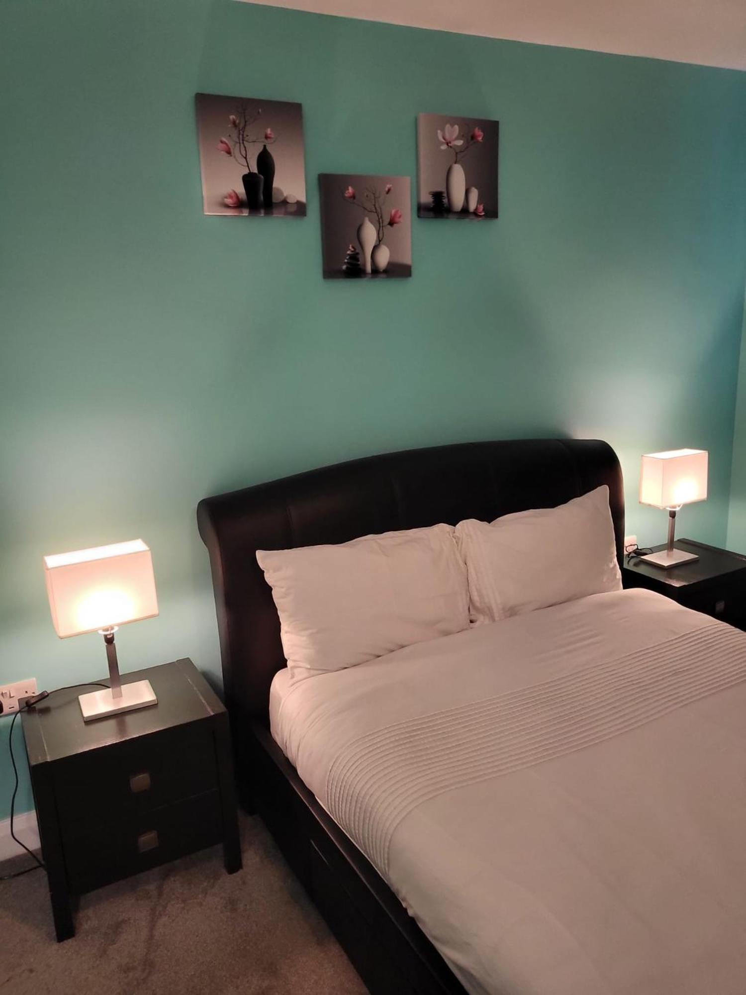 Lovely 2- Bedroom Apartment In 贝尔法斯特 外观 照片
